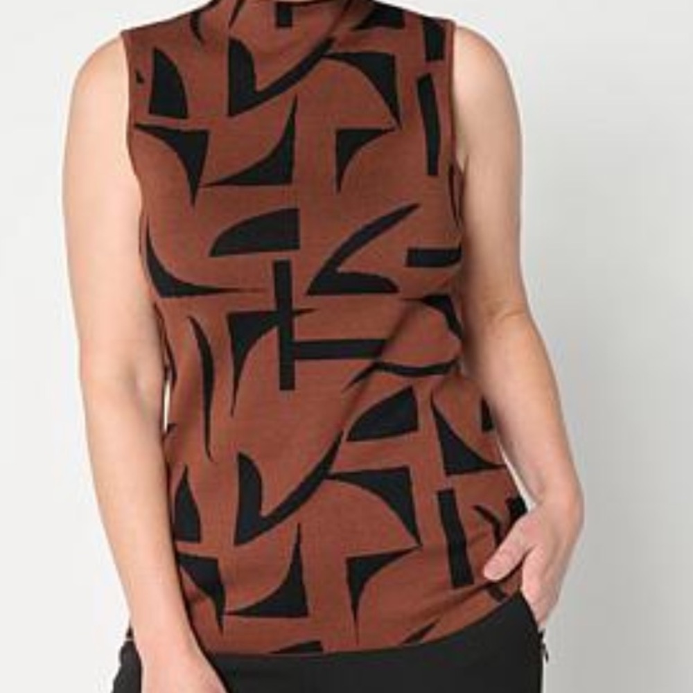 Nina Leonard, printed , mock , neck sweater. Size L
New, never worn.